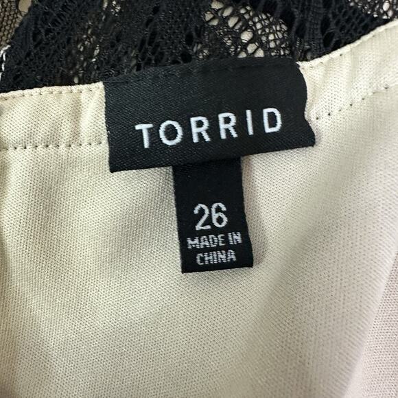 Torrid Dress Women Plus Sz 26 Lace V-Neck Fit & Flare Romantic Night Out Holiday - Picture 2 of 16